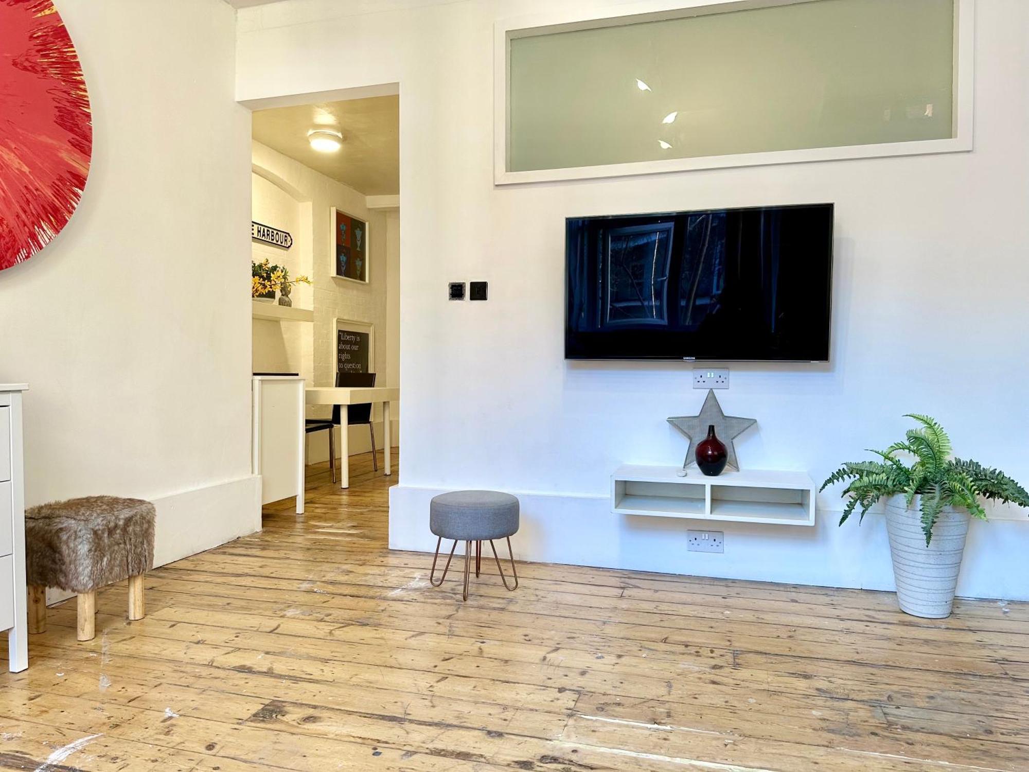 Bright Large Double Bedroom Flat Londra